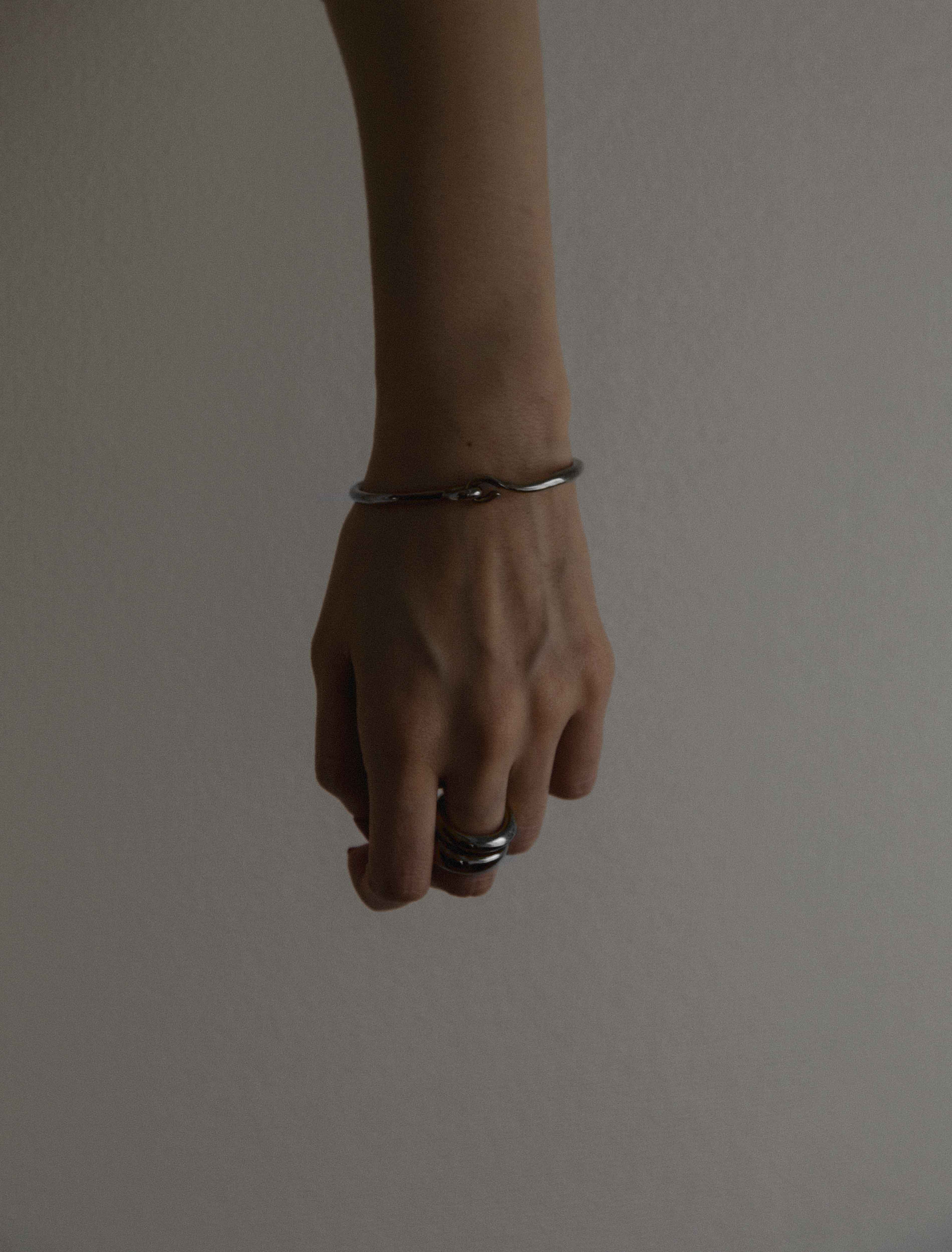 01M bangle 02 | Studio Doe