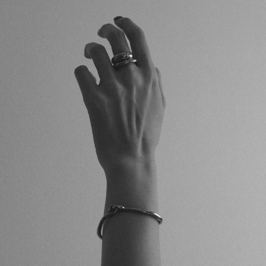 LORO - 01M bangle 01 | Studio Doe