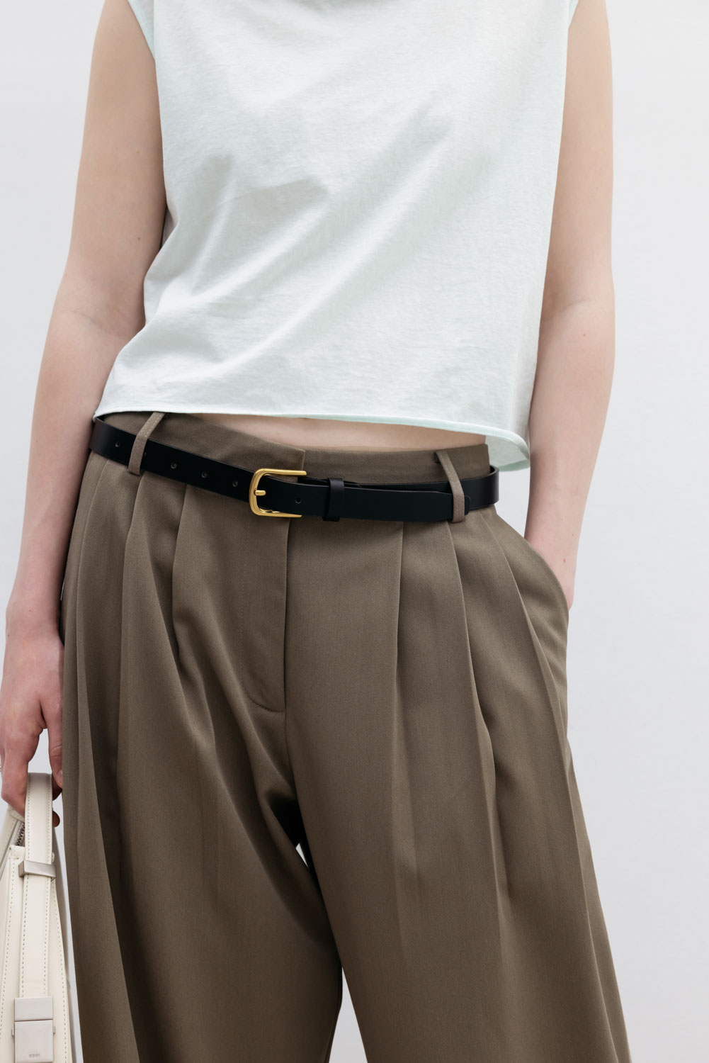 Studio Doe Three-tuck Wide Pants ブラック Studio Doe Three-tuck Wide Pants ブラック Y's by Yohji