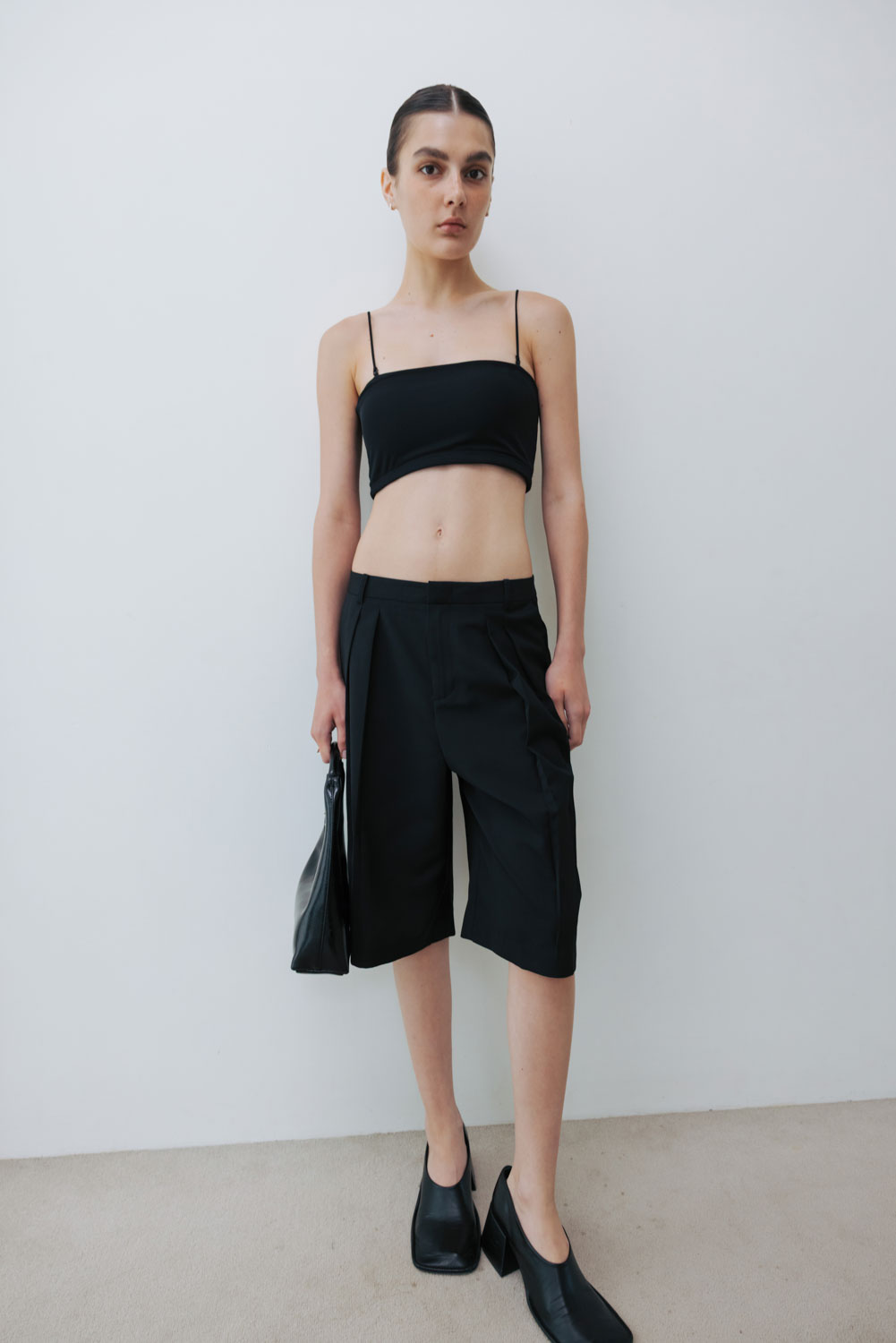 Studio doe Capri Pants 最新作　ハーフパンツ ブラックS+ Studio doe Capri Pants 最新作 ハーフパンツ ブラックS+ Capri Pants