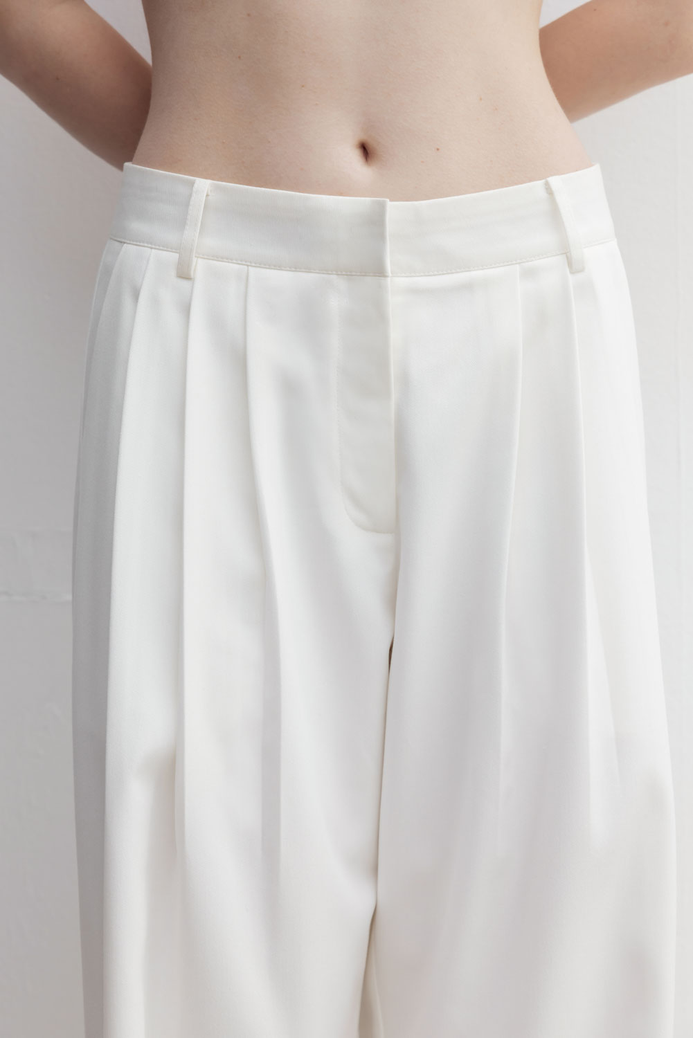 Three-tuck Wide Pants | Studio Doe