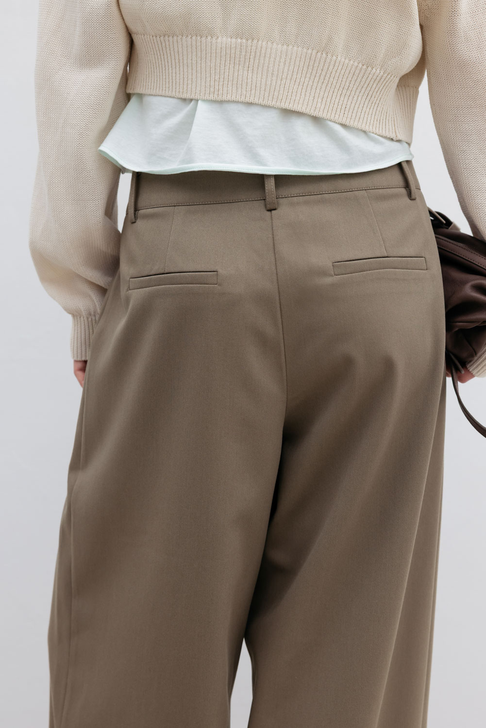 Studio Doe Three-tuck Wide Pants 茶色 Studio Doe Three-tuck Wide Pants 茶色 Studio Doe - Three