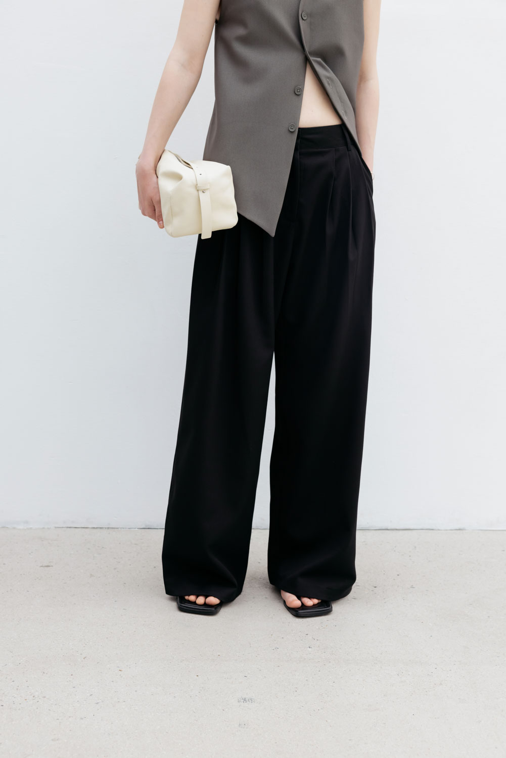 ＜STUDIO DOE/スタジオドー＞Ｖ　Ｆｌａｔｓ／BLACK／37 Bottoms | Studio Doe